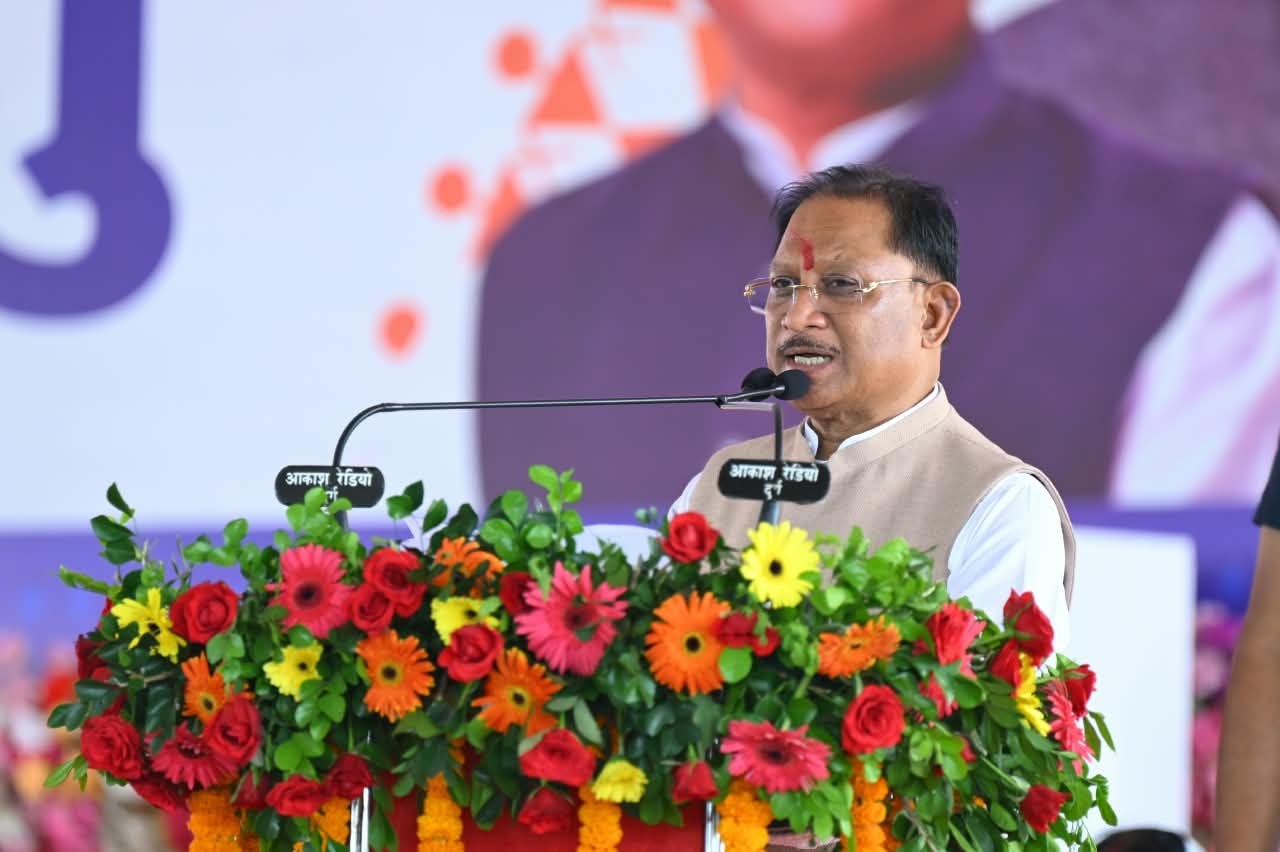 मुख्यमंत्री विष्णुदेव साय ने जारी की महतारी वंदन योजना की 32वीं किस्त, 67.38 लाख से अधिक माताओं-बहनों के खातों में पहुंचे ₹632.40 करोड़
