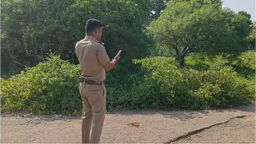CG Crime : युवती पर एसिड अटैक, लाइब्रेरी से लौटने के दौरान फेंका तेजाब, इलाके में मचा हड़कंप