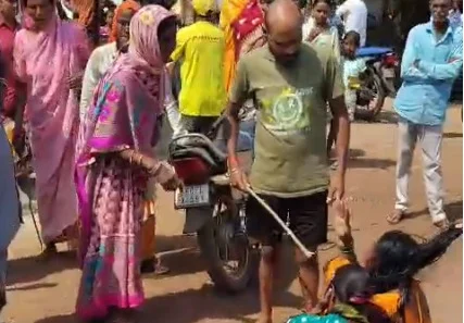 CG : बच्चा चोरी के शक में भीड़ बनी हैवान, पांच महिलाओं की बेरहमी से पिटाई